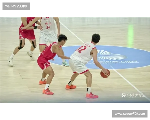 全运会香港U22男篮亮相“红馆”,球迷到场激情助威 全运会香港U22男篮亮相“红馆”,球迷到场激情助威